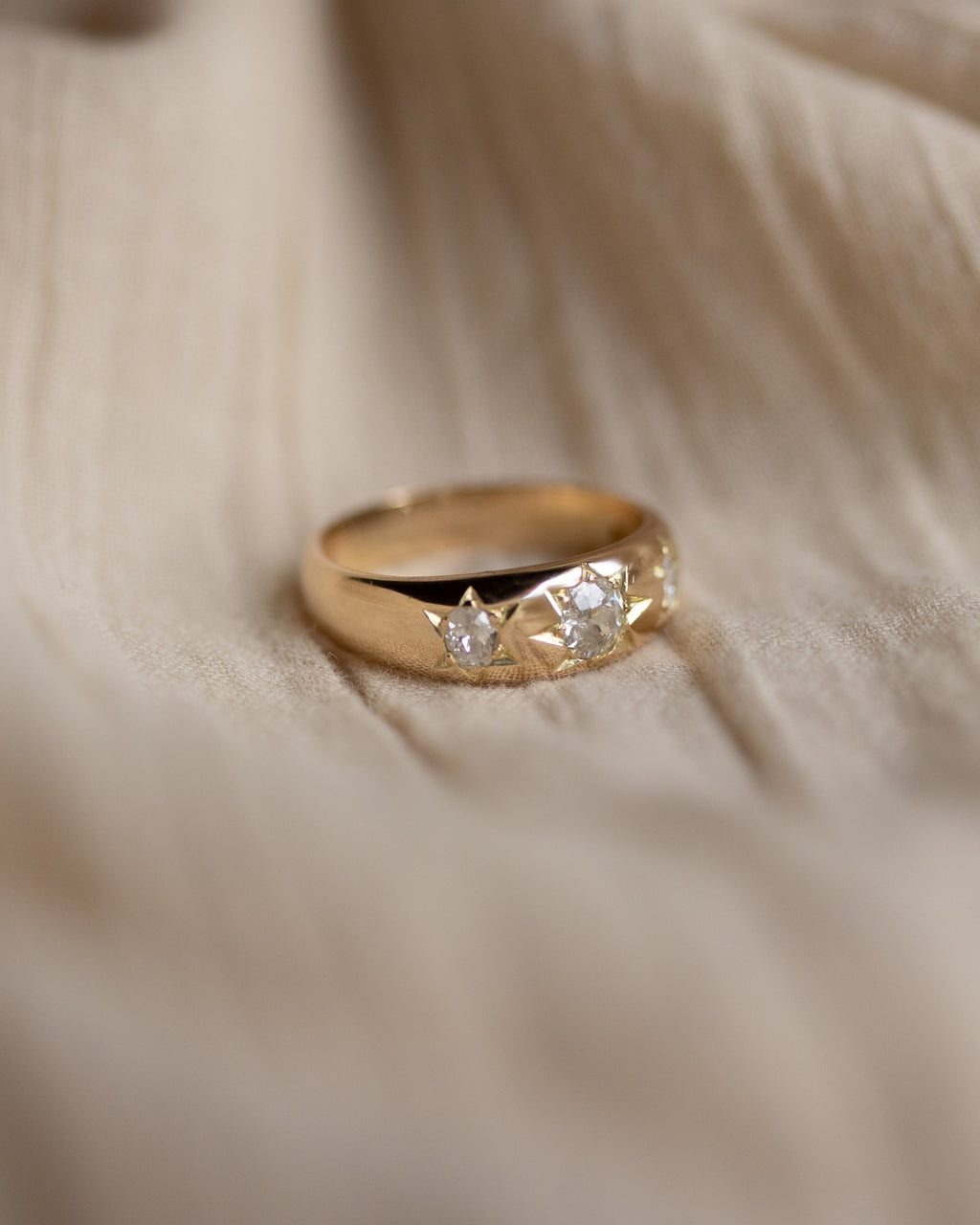 Margery Antique 18ct Gold Star Set Diamond Trilogy Ring