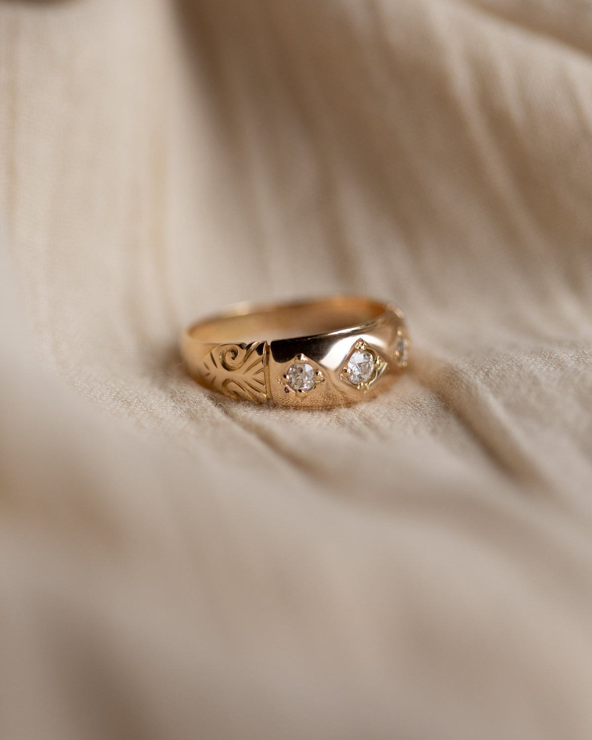 Alyson 1889 Antique 18ct Gold Diamond Trilogy Ring
