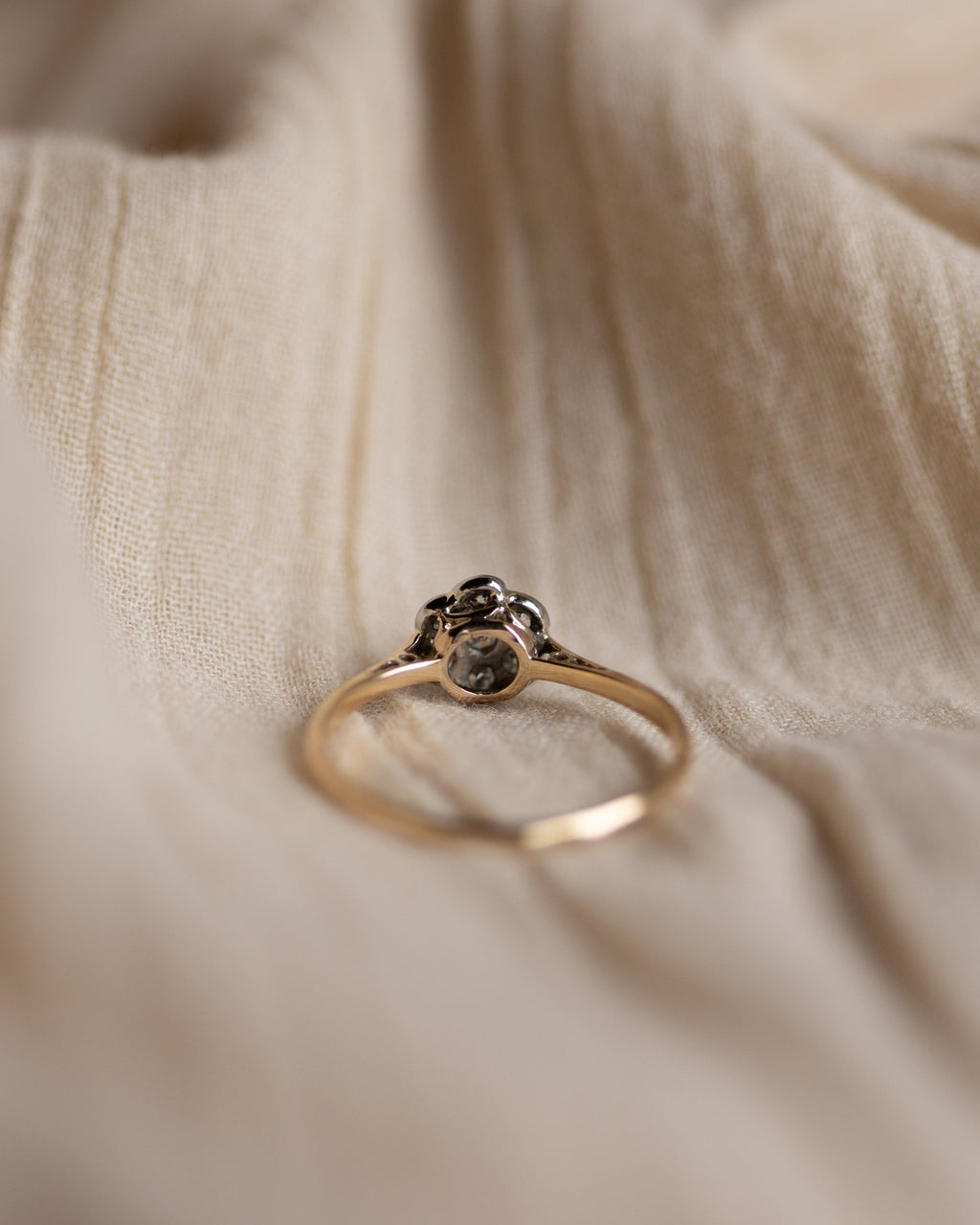 Poppy Antique 18ct Gold Diamond Daisy Cluster Ring