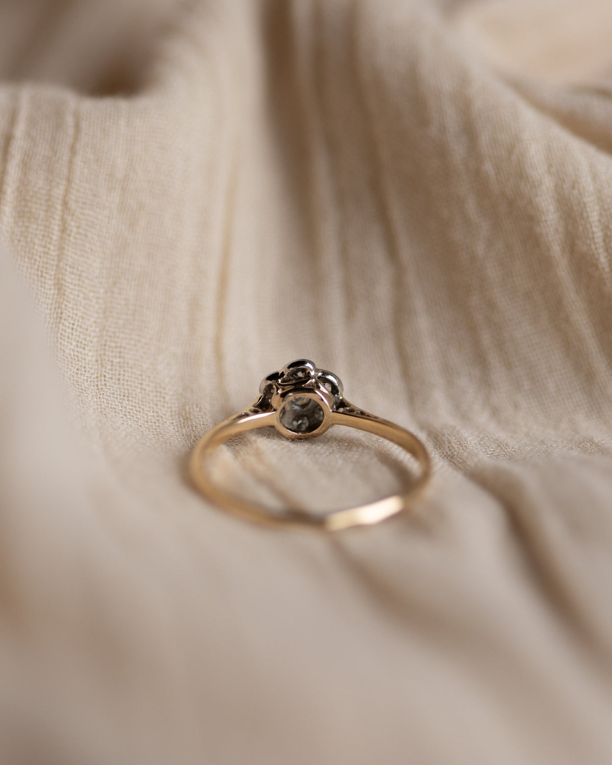Poppy Antique 18ct Gold Diamond Daisy Cluster Ring